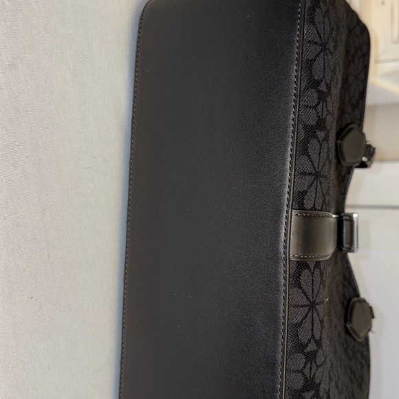 Kate Spade shoulder bag magnetic closure fabric daisy print inside pockets S338 - Picture 2 of 8